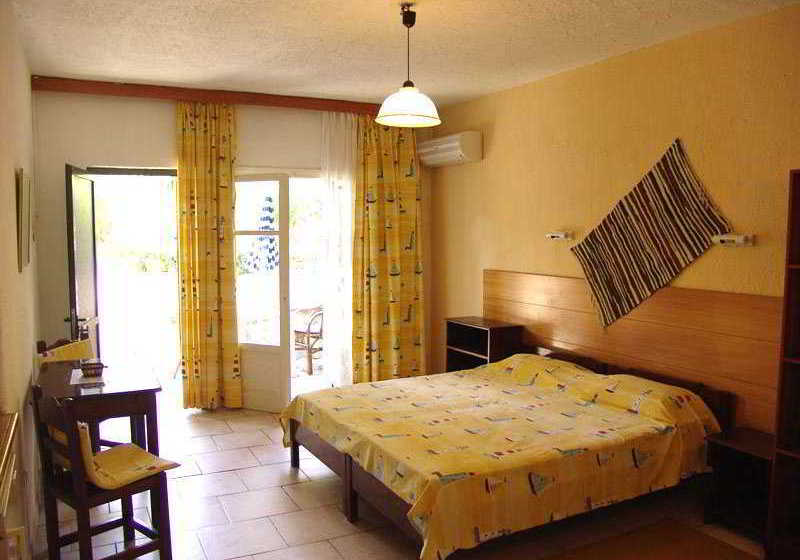Aparthotel Katia Beach  | Kassiopi | Corfu | Greece 6