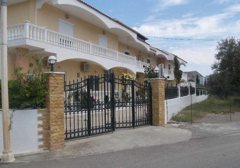 Hotel Varelis  | Archangelos | Rhodes | Greece 1