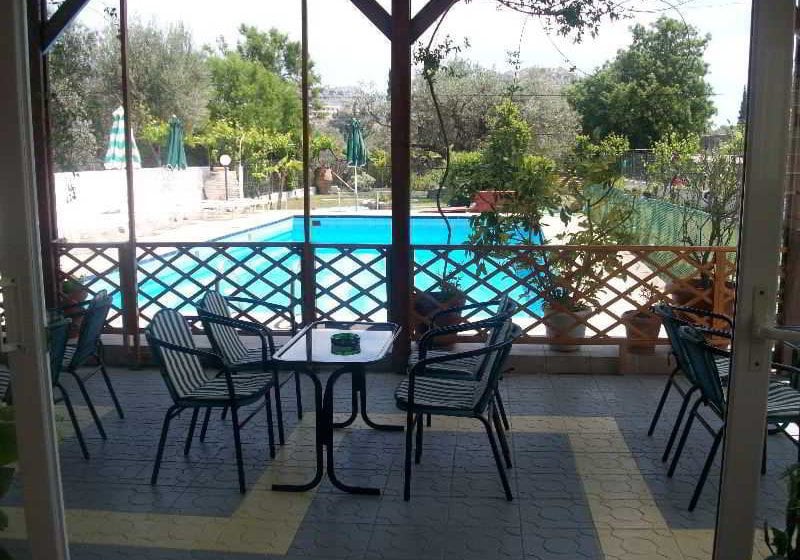 Hotel Varelis  | Archangelos | Rhodes | Greece 4