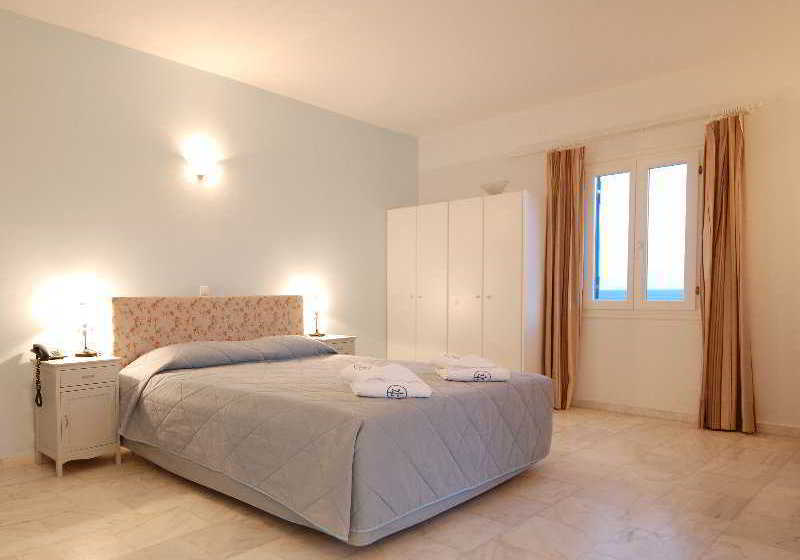 Hotel Aeolos Rooms Complex  | Chrisi Akti - Paros | Cyclades | Greece 4