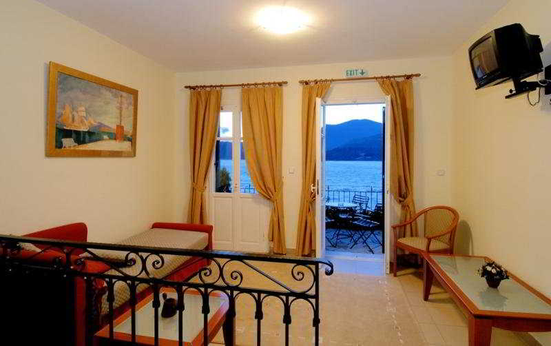 Omirikon Hotel  | Ithaca | Kefalonia | Greece 11