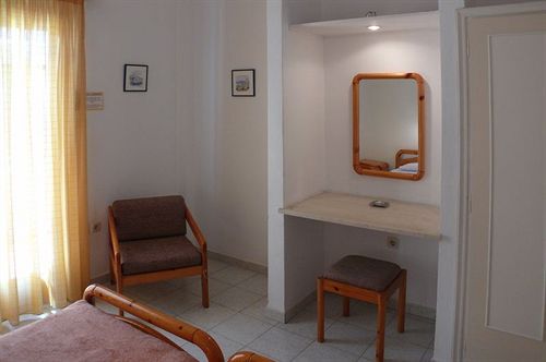 Hotel Esperides Maisonettes Apartments  | Aegina | Saronic Islands | Greece 11