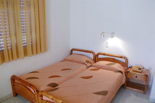 Hotel Esperides Maisonettes Apartments  | Aegina | Saronic Islands | Greece 12