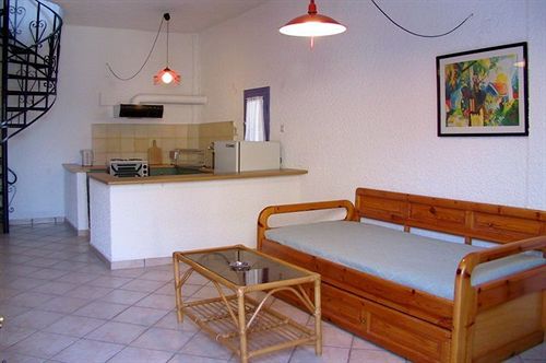 Hotel Esperides Maisonettes Apartments  | Aegina | Saronic Islands | Greece 6