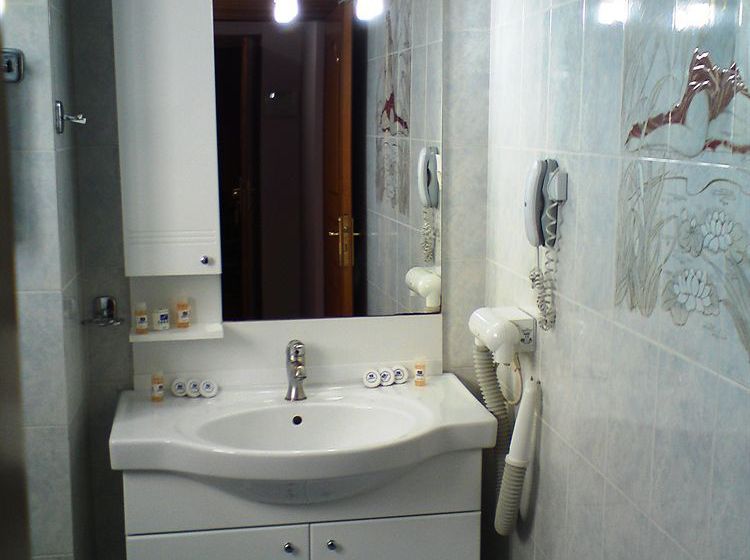 Faros 2 Hotel  | Piraeus | Attica | Greece 3