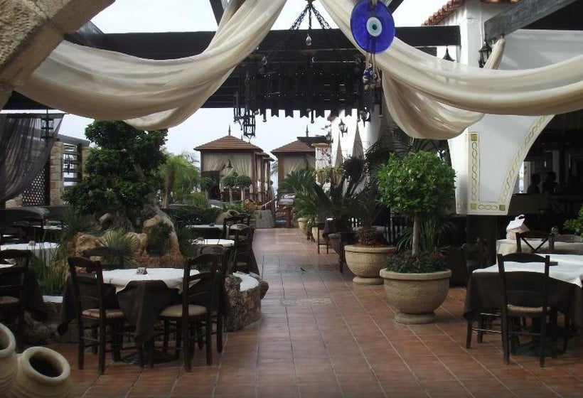 Coralli Apartments & Studios Pefkos