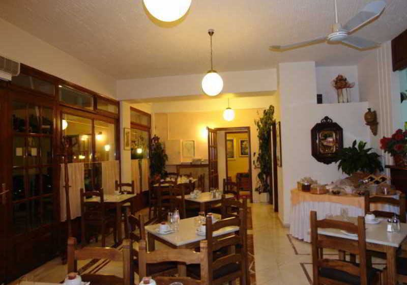 Kouros Hotel  | Delfi | Central Greece | Greece 1