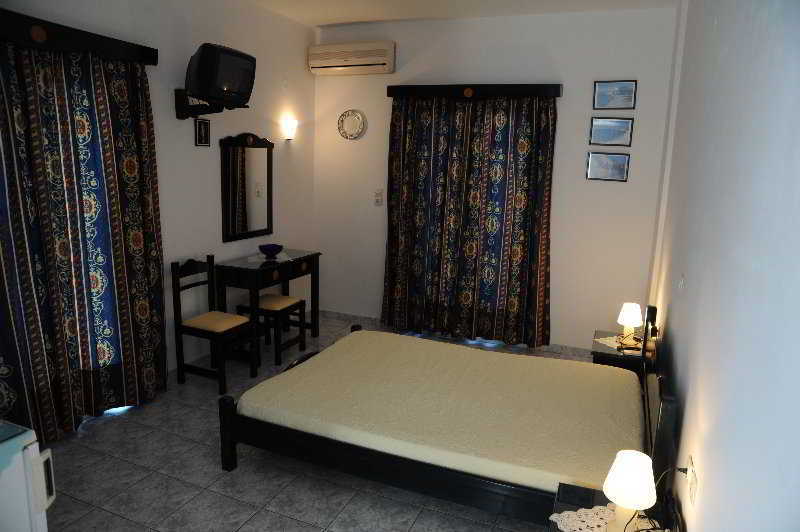 Hotel Anna Zisimos Rooms  | Milos | Cyclades | Greece 1