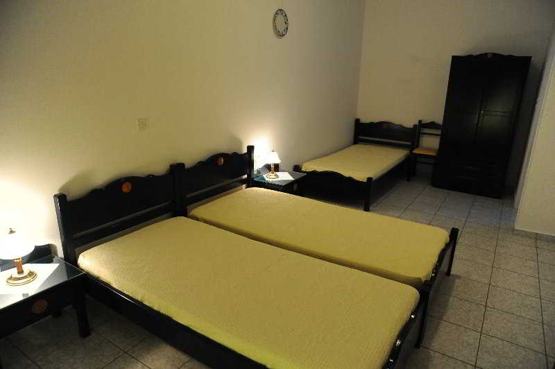 Hotel Anna Zisimos Rooms  | Milos | Cyclades | Greece 4