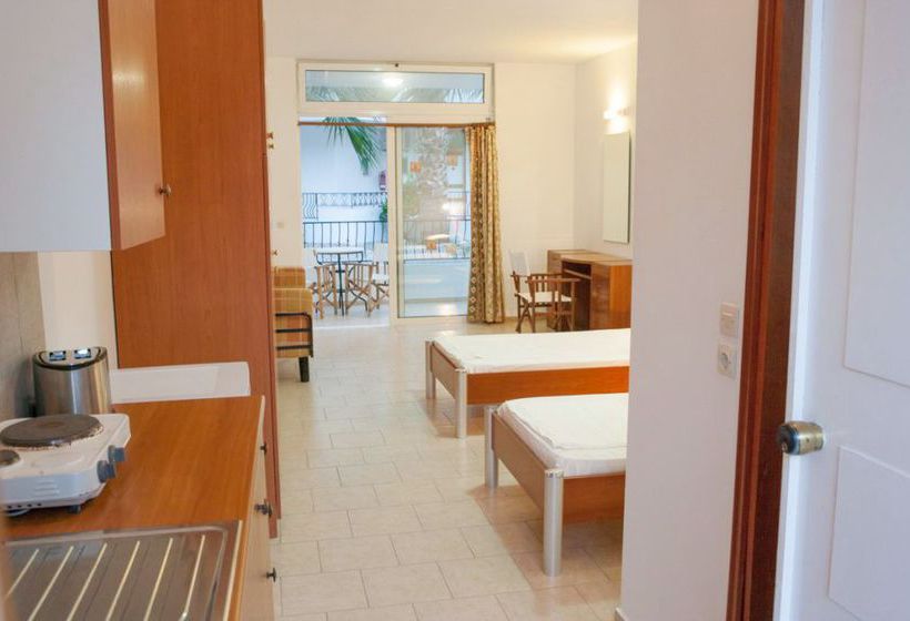 Studios Coliseum & Apartments   | Pefkos | Rhodes | Greece 3