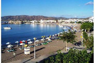 Haraki Mare Studios & Apartments