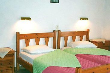 Gorgona St & Apts Ipsos Corfu