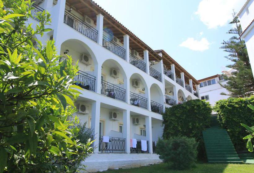 Yannis Hotel  | Ipsos | Corfu | Greece 4