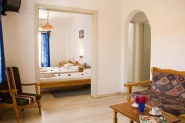 Hotel Sakis Rooms & Apartaments  | Naousa | Cyclades | Greece 2