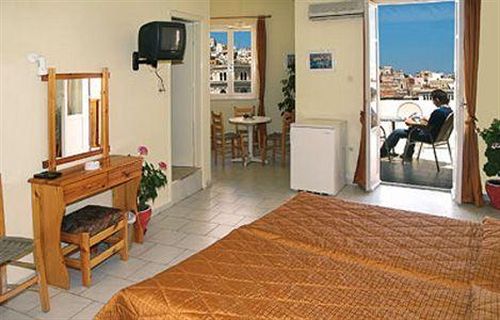 Hotel Paradise Rooms  | Ermoupolis - Siros Island | Cyclades | Greece 1