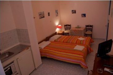 Hotel Vizantio Guesthouse  | Ermoupolis - Siros Island | Cyclades | Greece 3