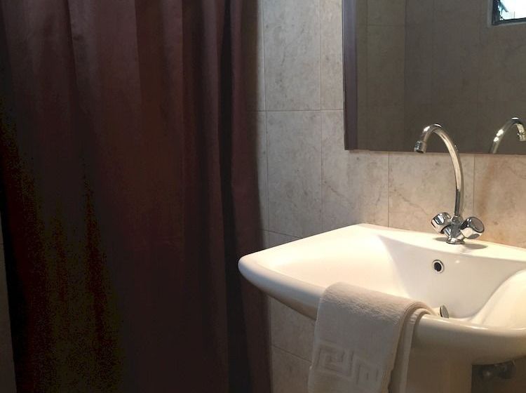 Hotel Ulrika  | Aegina | Saronic Islands | Greece 3