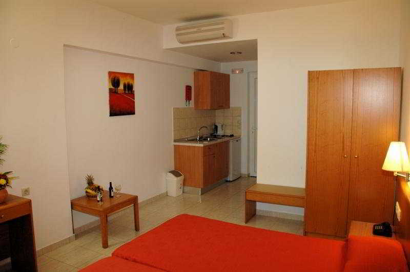 Ziakis Studios  | Pefkos | Rhodes | Greece 7