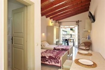 Philippos Kassiopi Apartments & Studios Hotel  | Kassiopi | Corfu | Greece 4