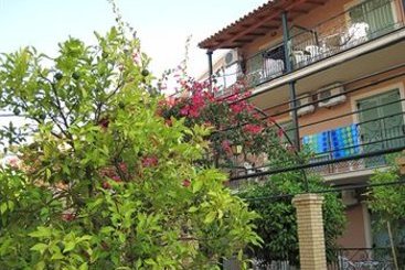 Philippos Kassiopi Apartments & Studios Hotel  | Kassiopi | Corfu | Greece 8