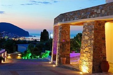 Skopelos Holiday Resort & Spa