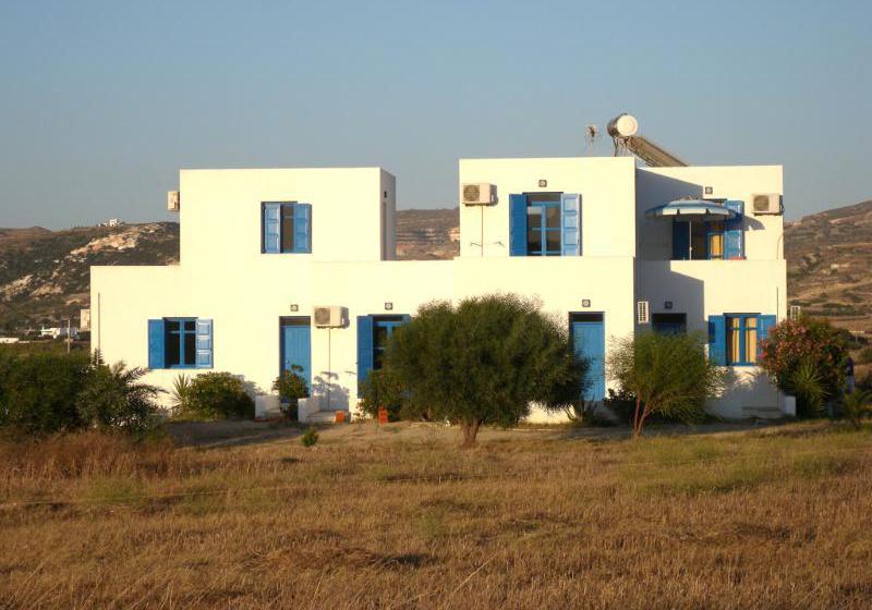 Theophili Pensión  | Milos | Cyclades | Greece 1