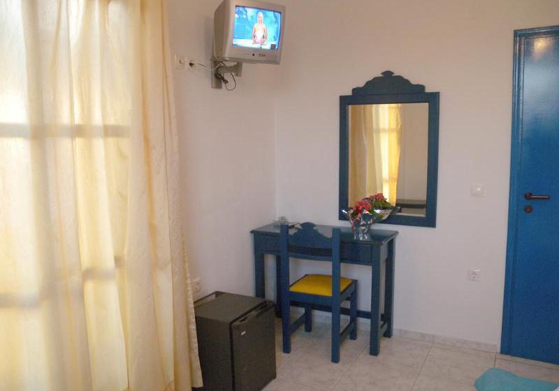 Theophili Pensión  | Milos | Cyclades | Greece 5