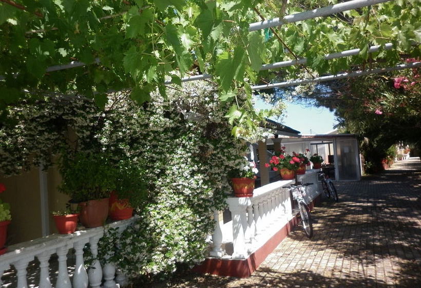 Eleni Family Apartments  | Sidari | Corfu | Greece 17