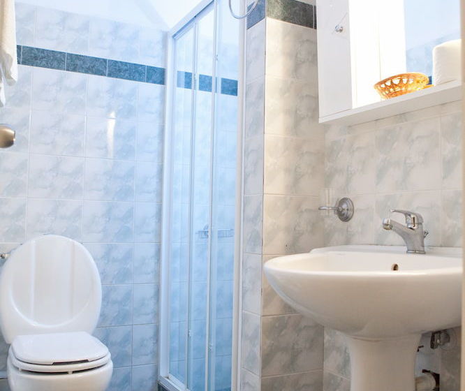 Venetia Hotel & Apartments  | Aegina | Saronic Islands | Greece 11