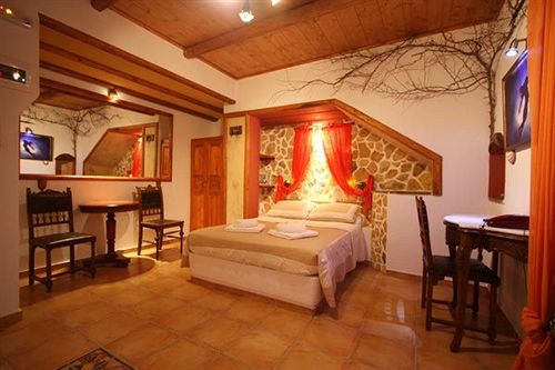 Hotel Polikandia  | Folegandros | Cyclades | Greece 11