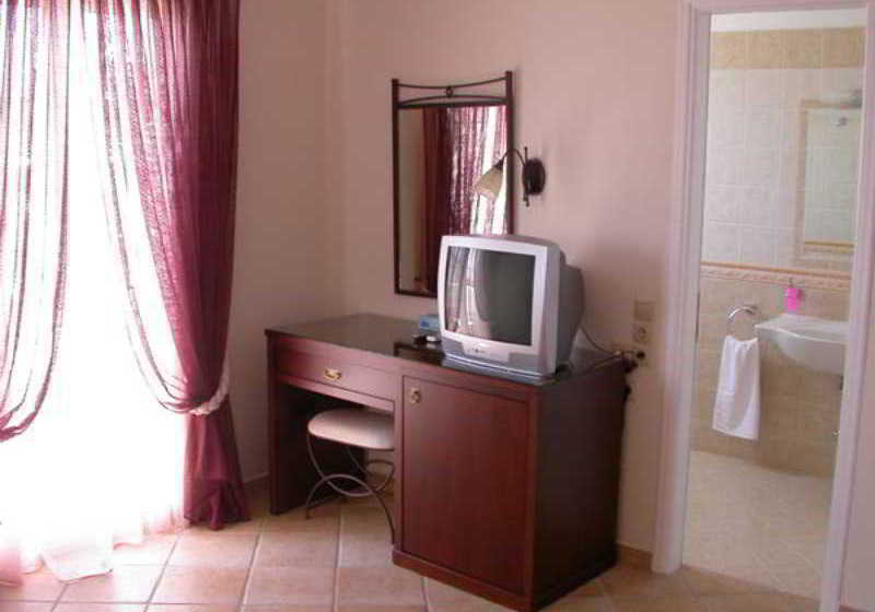 Hotel Ostria  | Milos | Cyclades | Greece 3