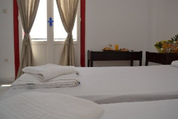 Ostria Hotel & Apartments Ándros