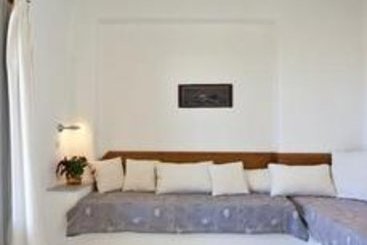 Kiriazanos Apartments  | Parikia | Cyclades | Greece 3