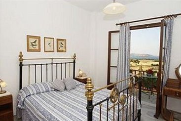 Hotel Swiss Home  | Naousa | Cyclades | Greece 8