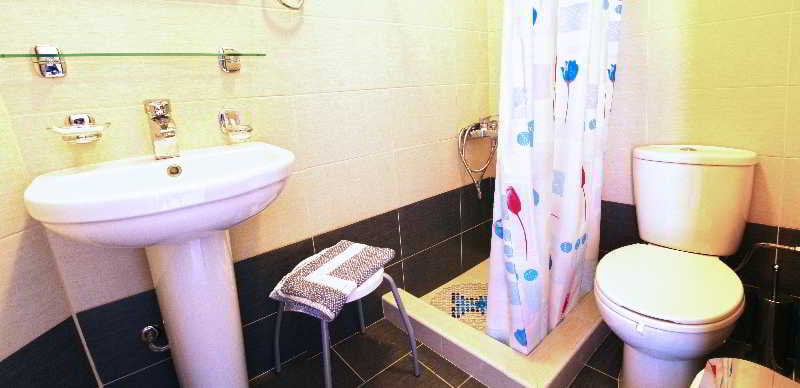 Hotel Arisvi  | Skala Kallonis | Lesbos | Greece 2