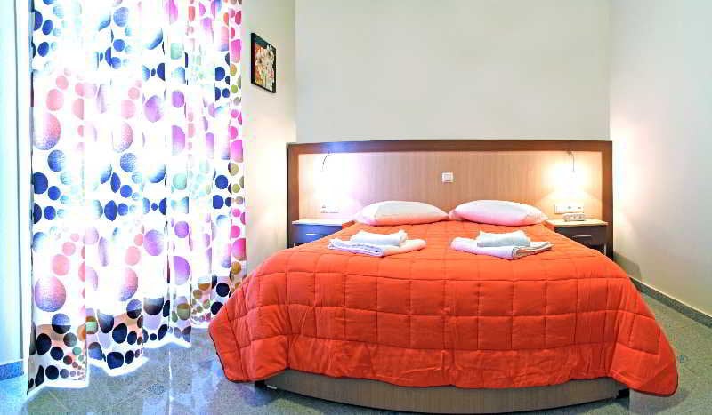 Hotel Arisvi  | Skala Kallonis | Lesbos | Greece 4