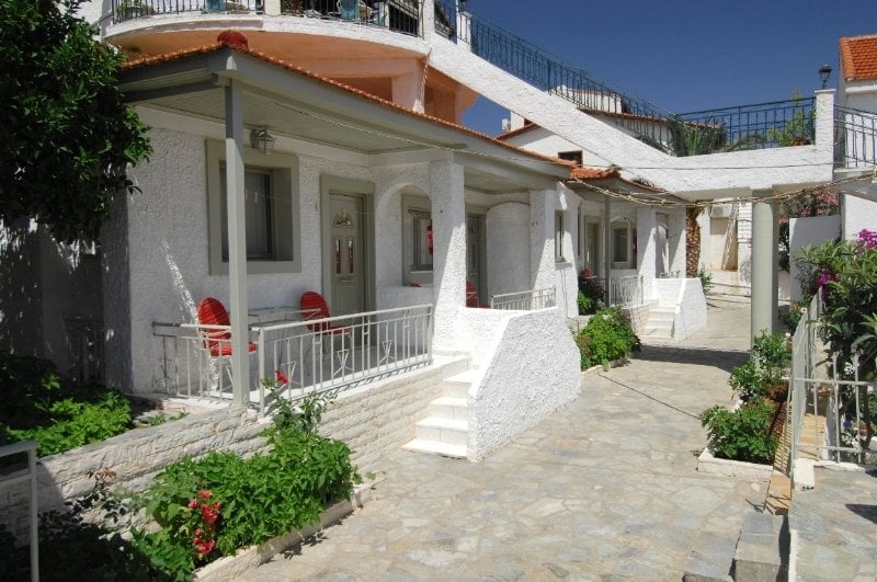 Hotel Makis Apartments Sámi