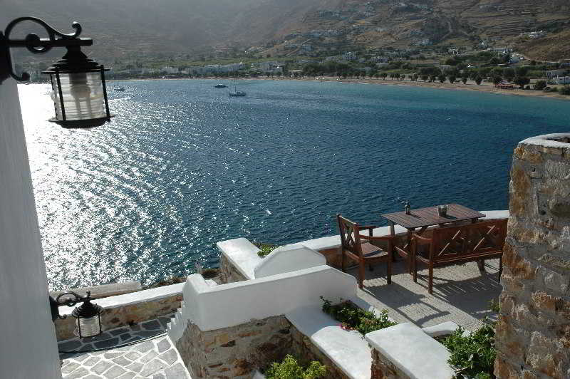 Studios Niovi Serifos