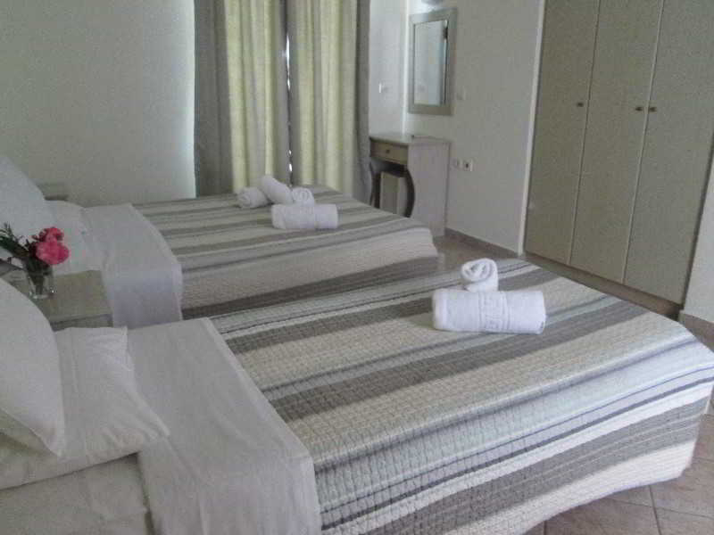 Hotel Ninos On The Beach  | Roda | Corfu | Greece 7