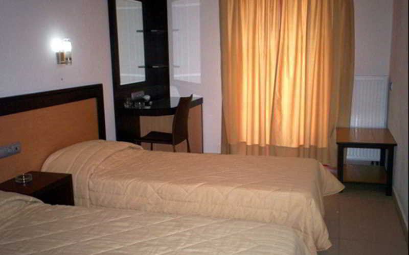 Hotel Aposperides  | Livadia | Central Greece | Greece 7