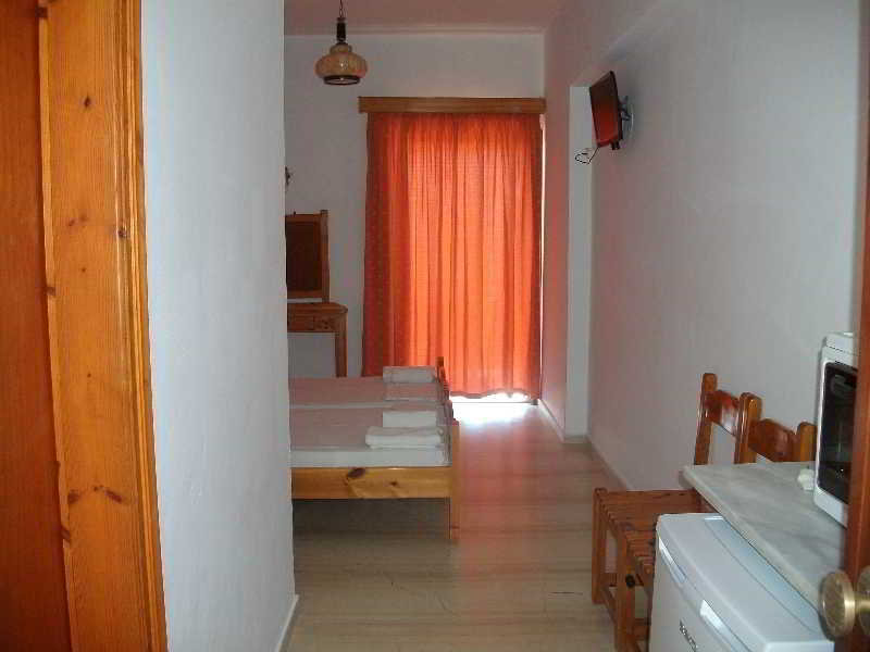 Aronis Apartments  | Benitses | Corfu | Greece 8