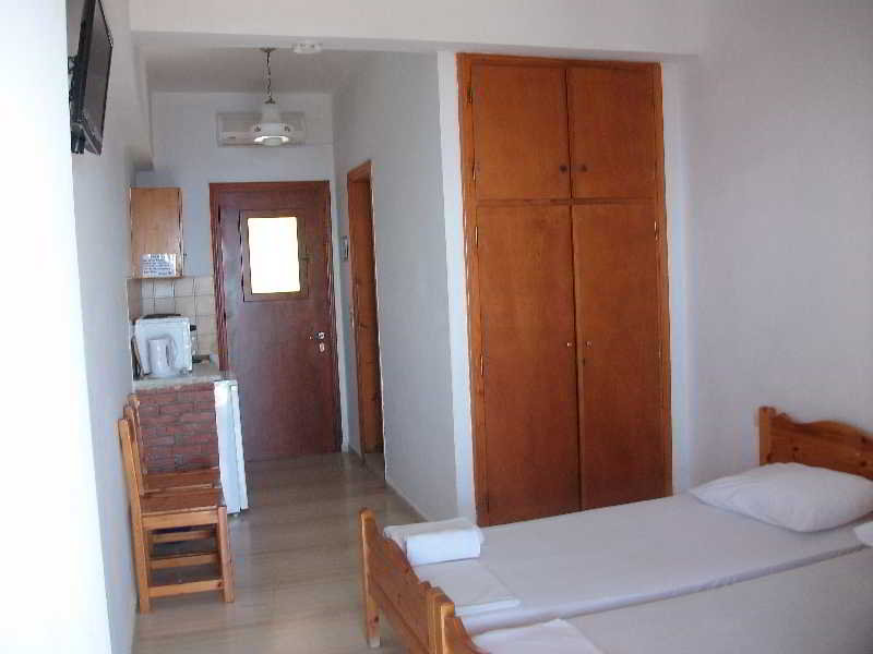 Aronis Apartments  | Benitses | Corfu | Greece 9