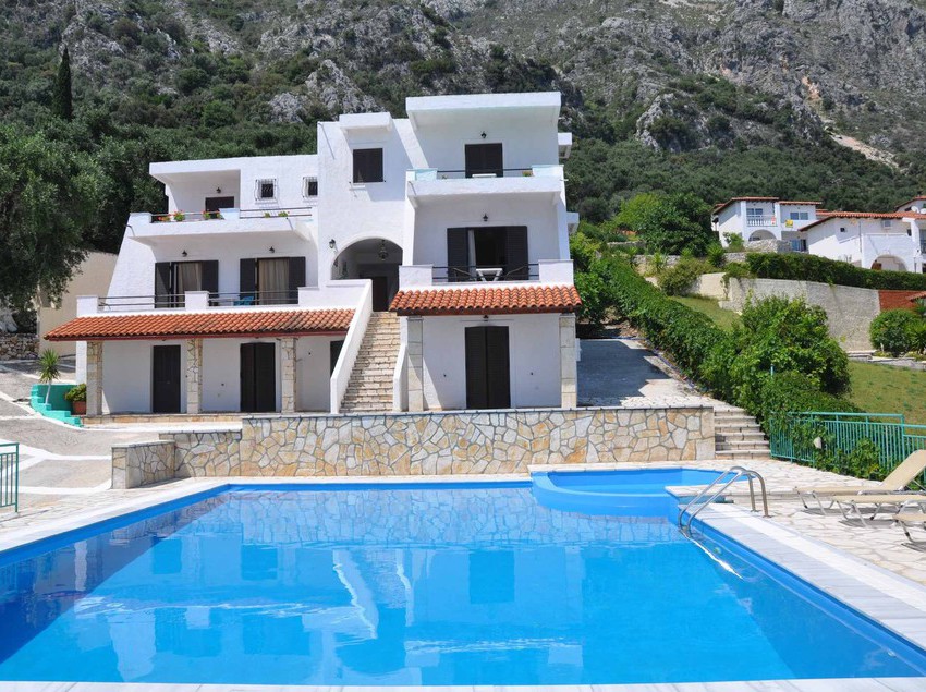 Yannis Servos Barbati I Corfu