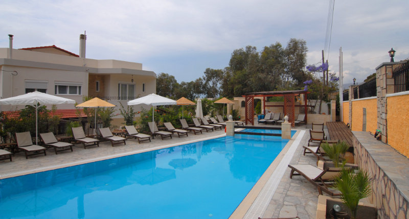 Hotel Theonia Pefkos