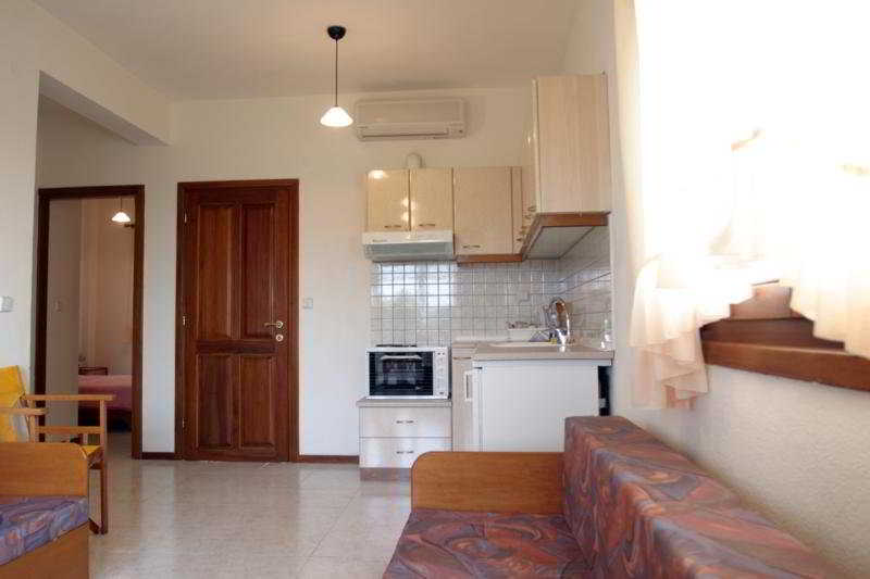 Elena Appartements  | Vourvourou | Halkidiki | Greece 5