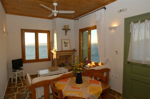 Hotel Birds Bay  | Petra | Lesbos | Greece 2