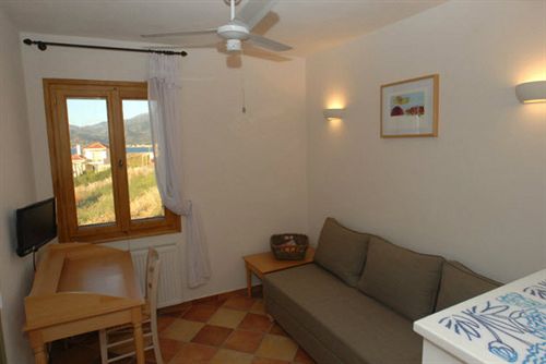 Hotel Birds Bay  | Petra | Lesbos | Greece 4