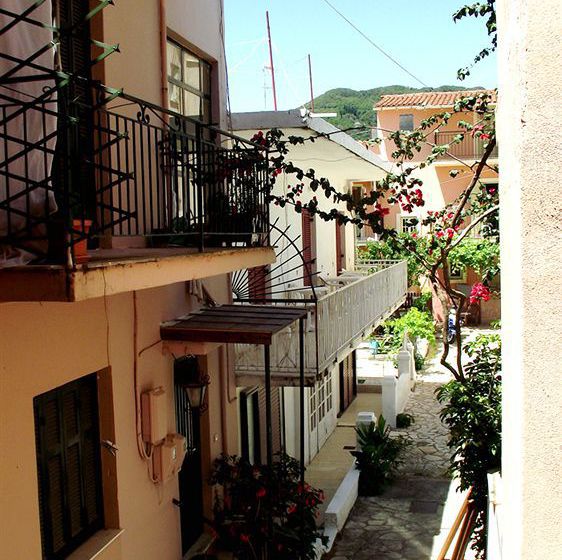 Avra Budget Beach Hotel  | Benitses | Corfu | Greece 12