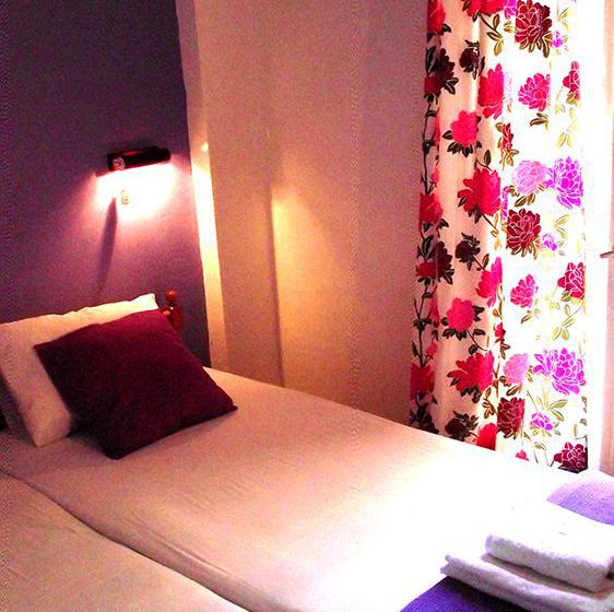 Avra Budget Beach Hotel  | Benitses | Corfu | Greece 9