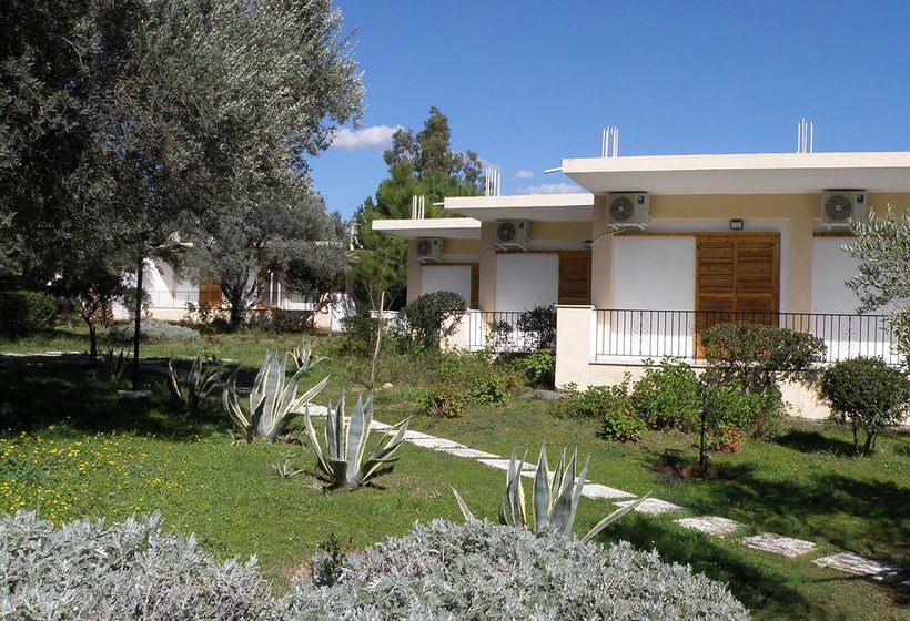 Hotel Petit Village Eretria